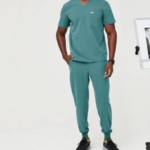 Figs mens Leon tansen hydrogreen set new